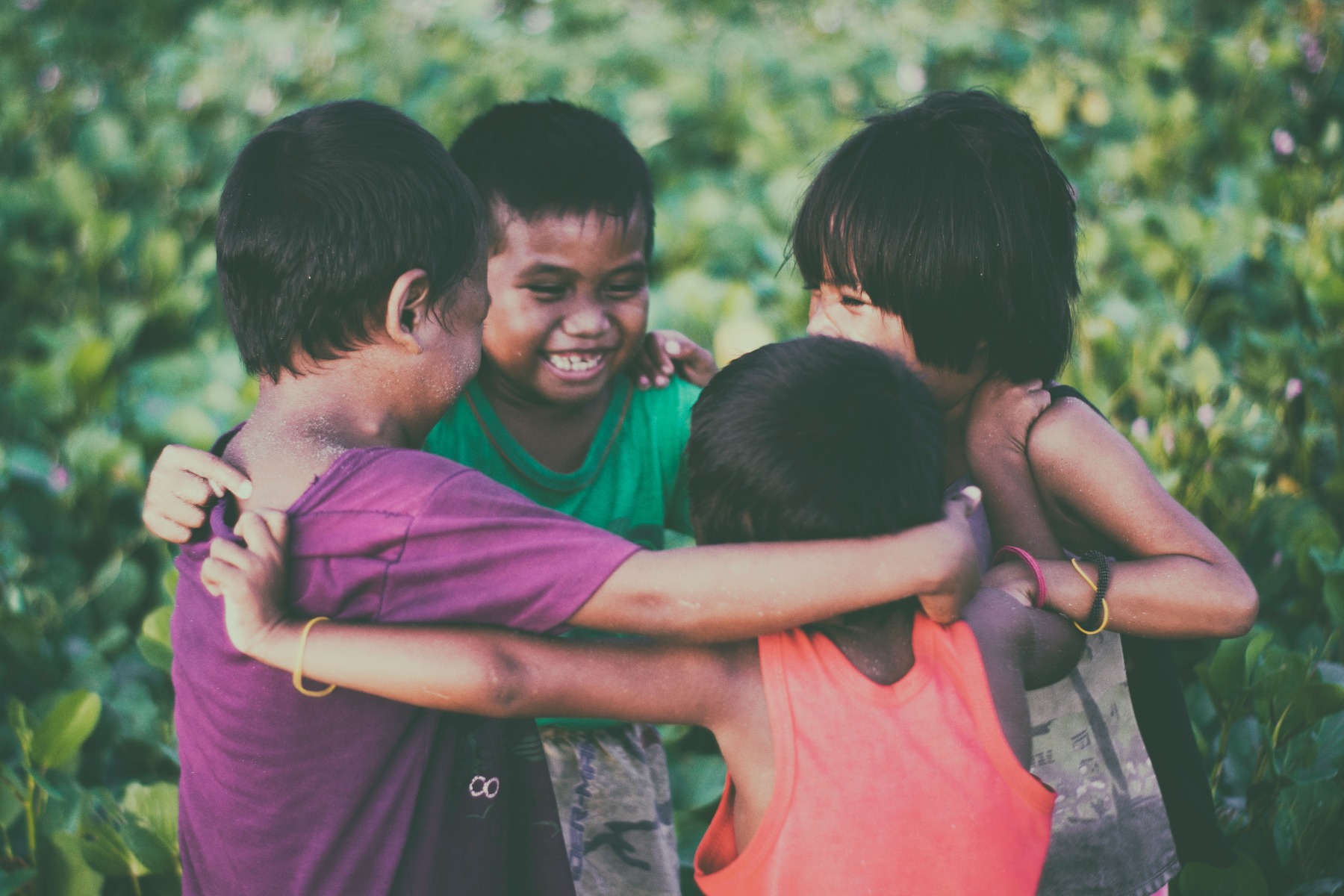 Enfants joyeux Enfants joyeux
