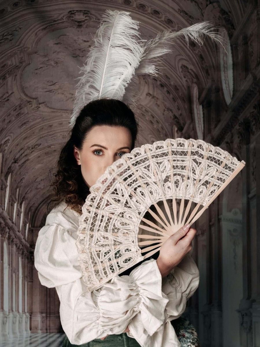 accessoires et tenues pour organiser une soirée bal masqué accessoires et tenues pour organiser une soirée bal masqué