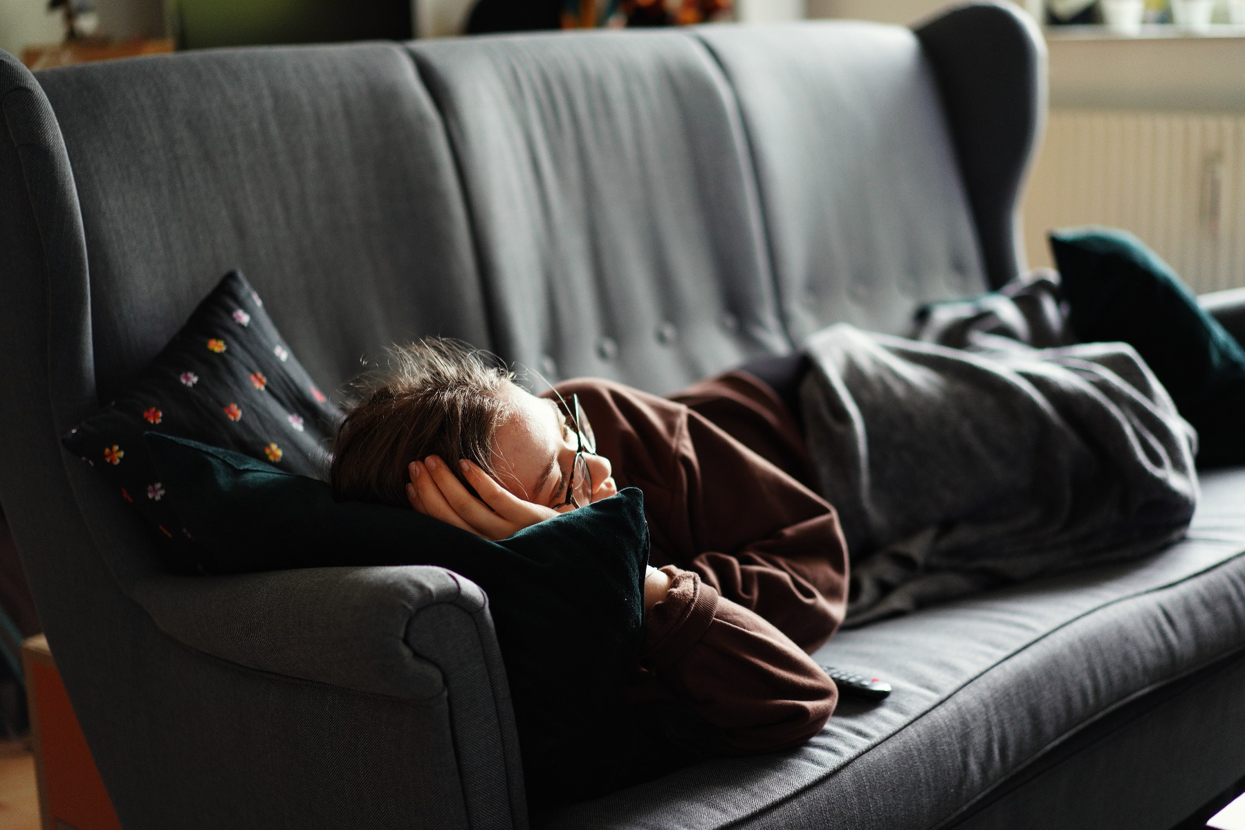 Sieste sur un canapé
