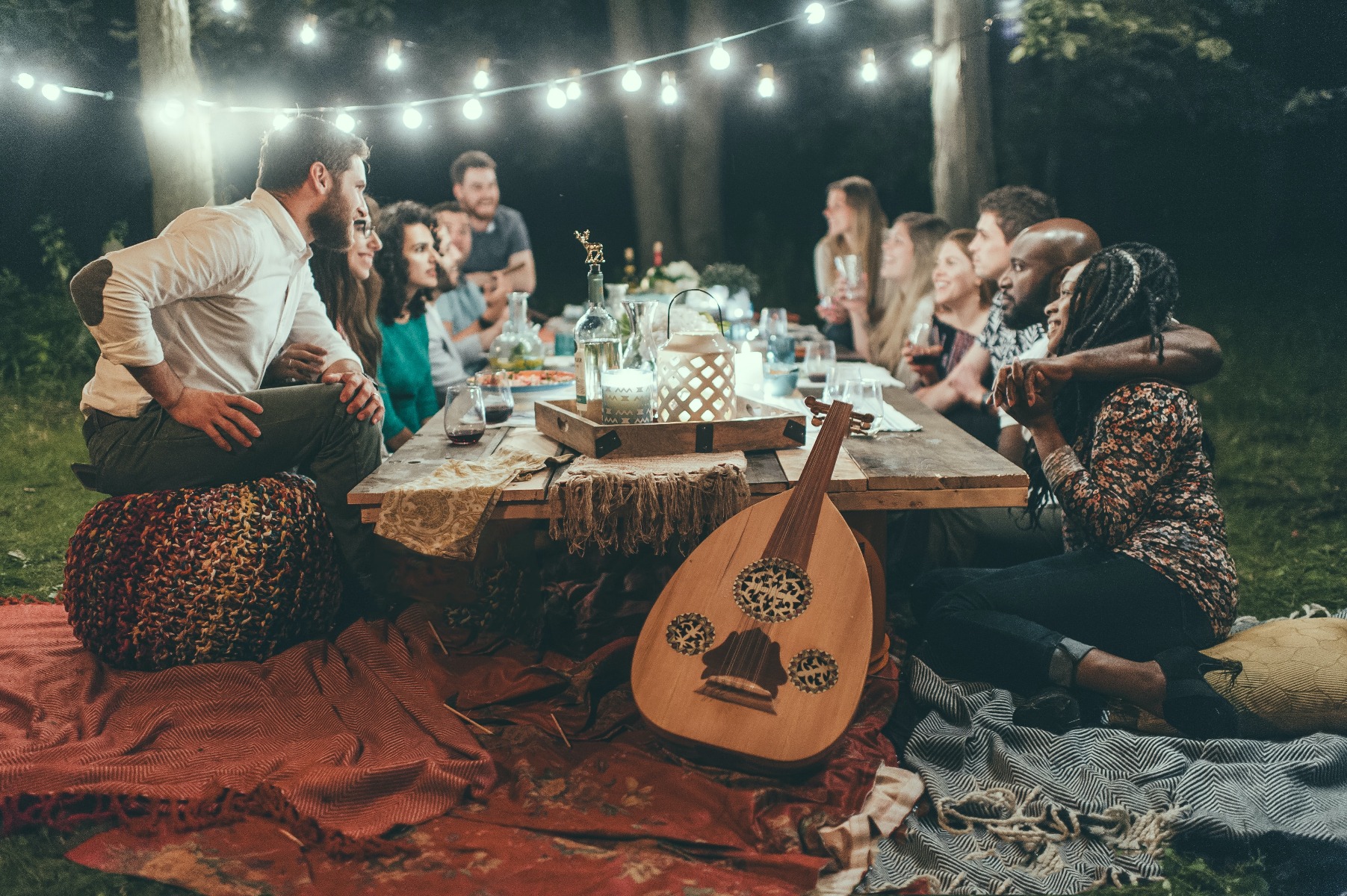 Regroupement entre amis pour organiser une soirée Regroupement entre amis pour organiser une soirée