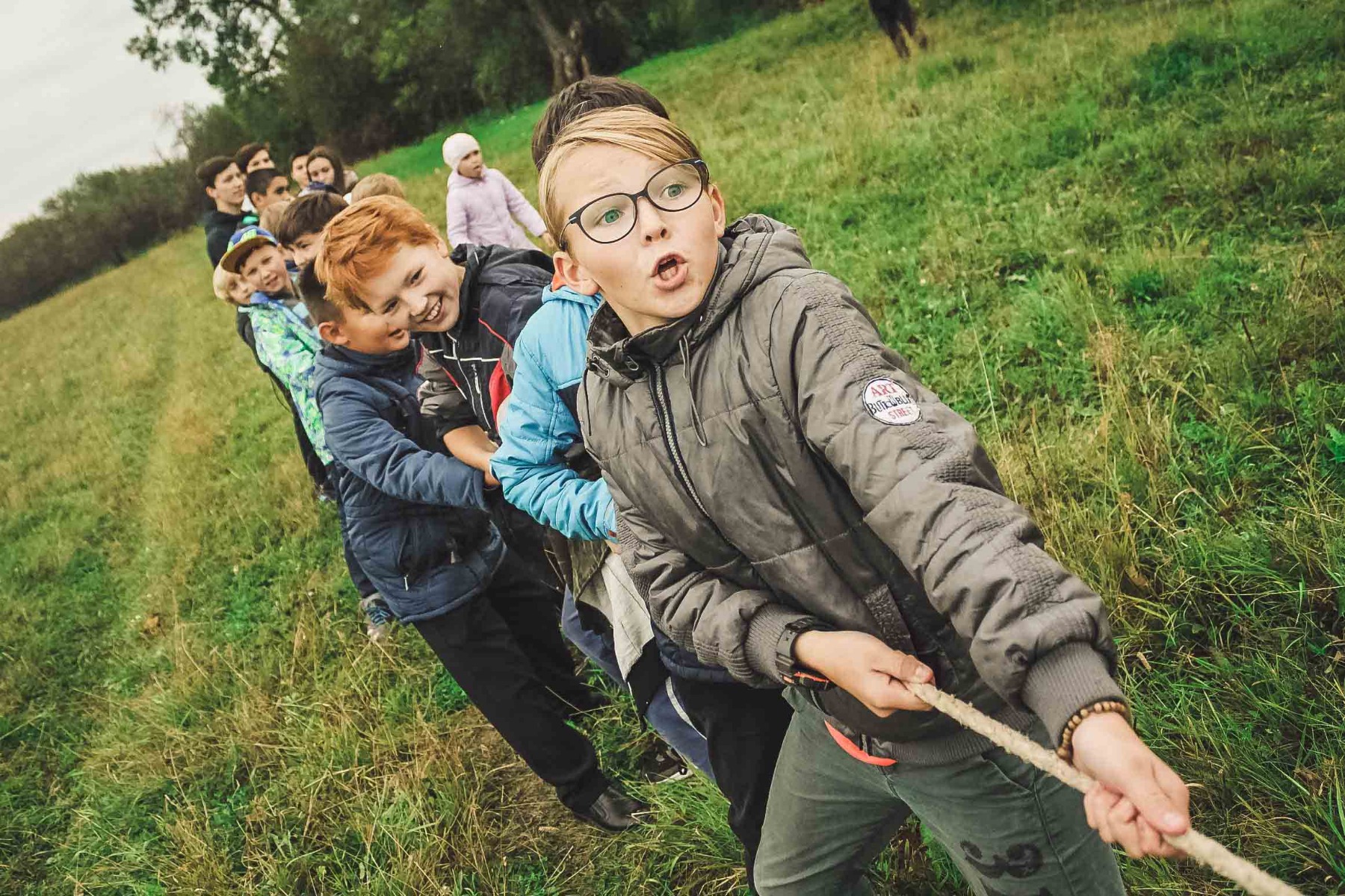 olympiades enfants : tir à la corde olympiades enfants : tir à la corde